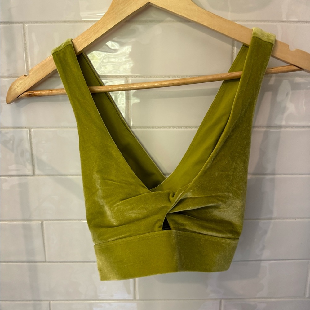 Nwt Fabletics Oasis Twist Front Velour Sports Bra… - image 1